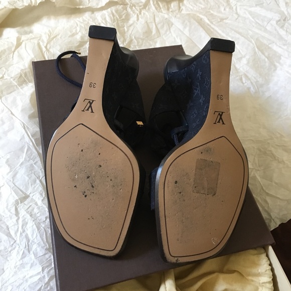 Louis Vuitton Shoes - Picture 7 of 7